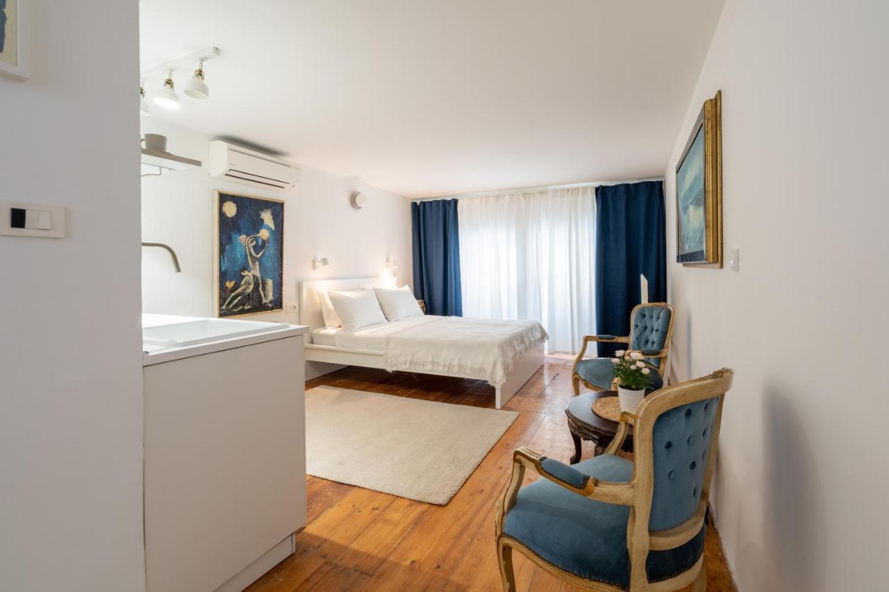 Apartments & Rooms Carera 6 ロヴィニ 部屋 写真