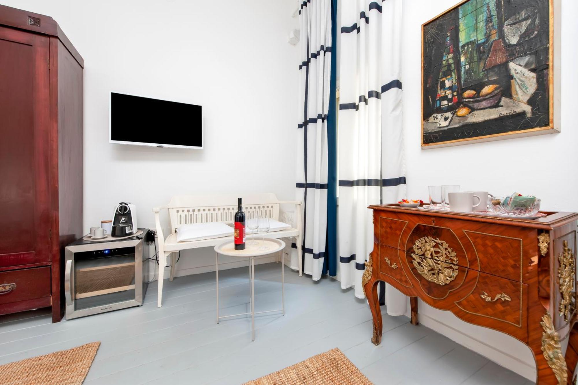 Apartments & Rooms Carera 6 ロヴィニ エクステリア 写真