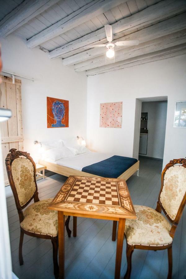 Apartments & Rooms Carera 6 ロヴィニ エクステリア 写真